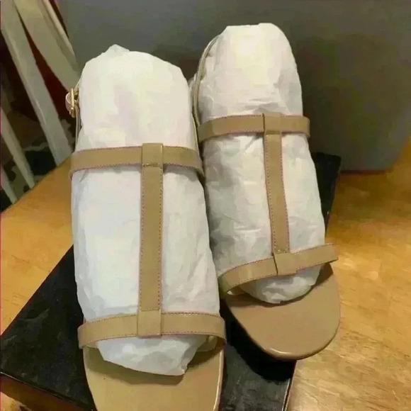 Delman Patti Ankle Strap Heel, Women's Size 9.5M, Classic Nude NEW - Picture 2 of 4